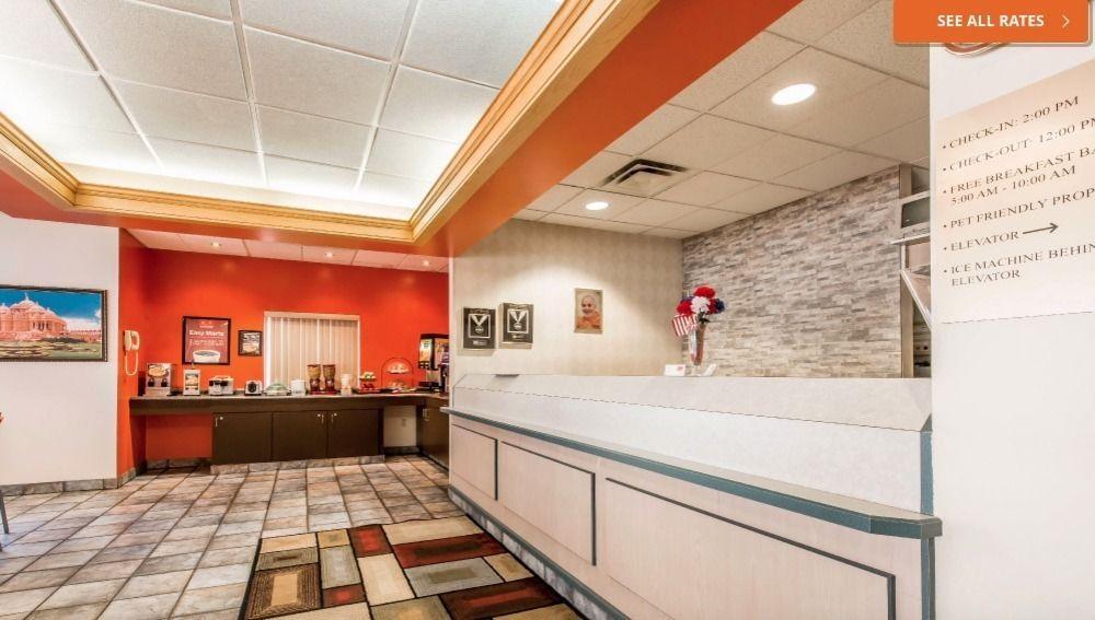 Red Roof Inn Джонстаун Екстериор снимка