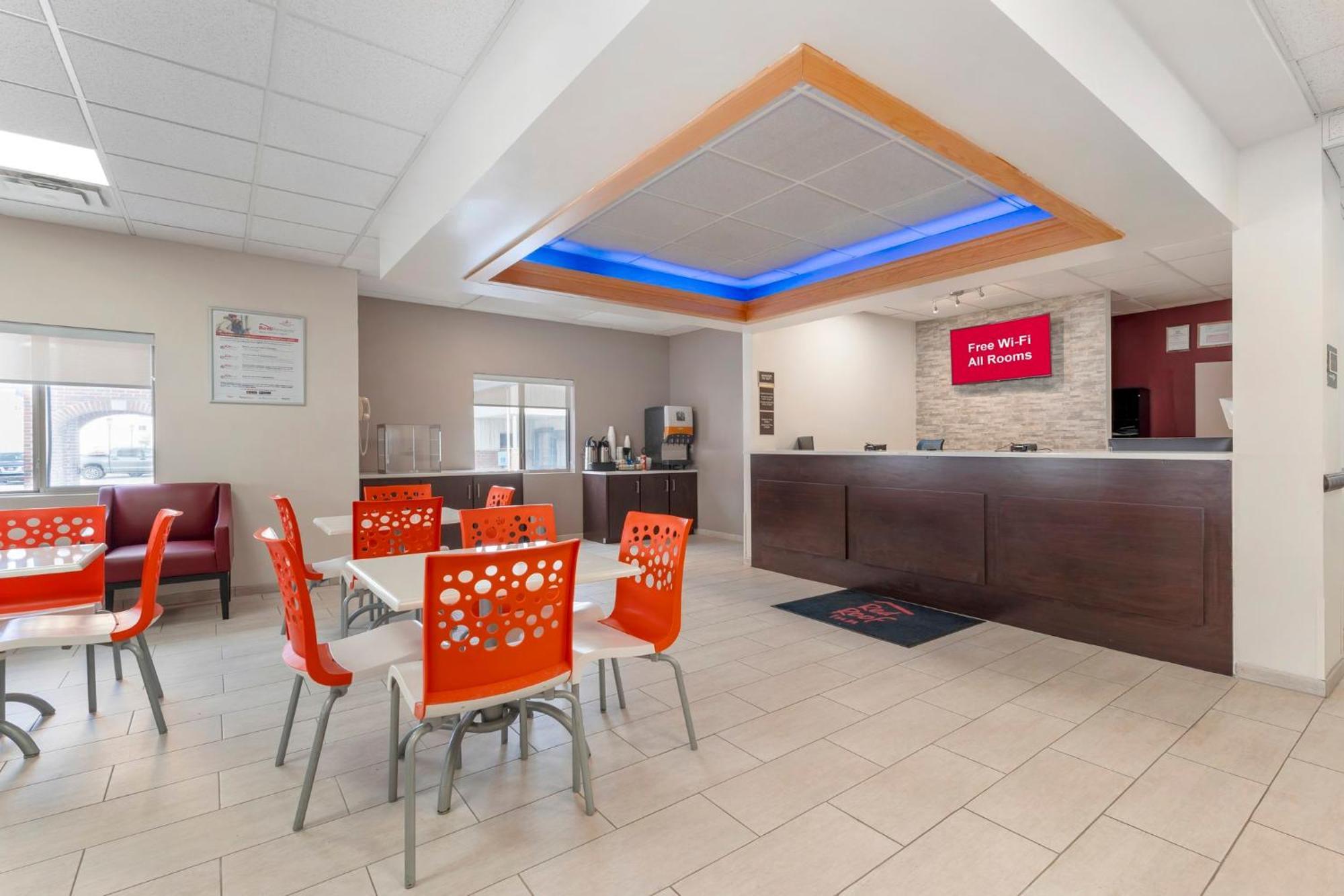 Red Roof Inn Джонстаун Екстериор снимка