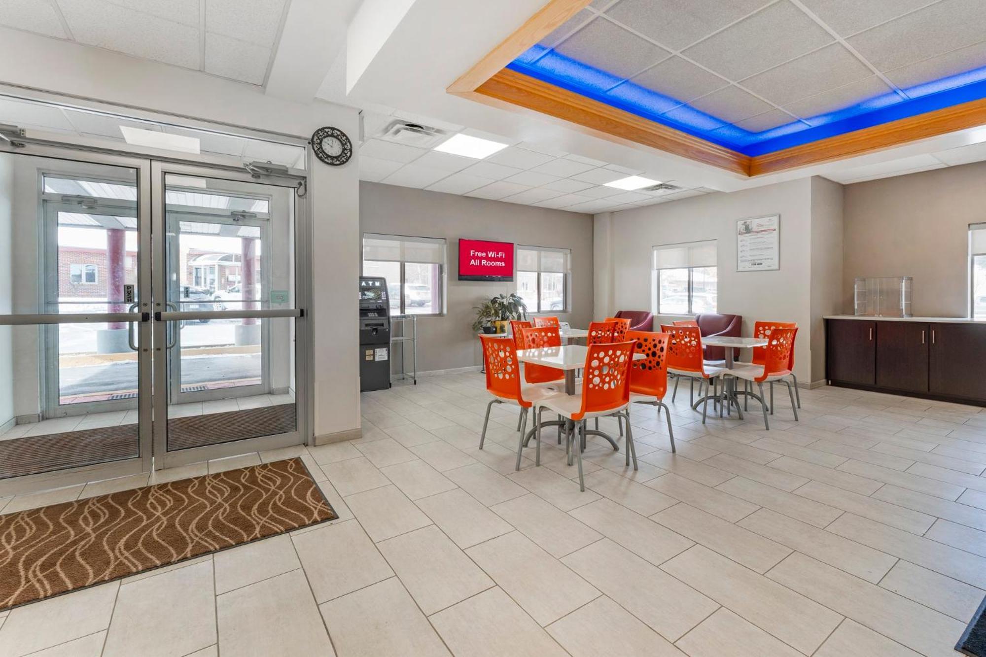Red Roof Inn Джонстаун Екстериор снимка