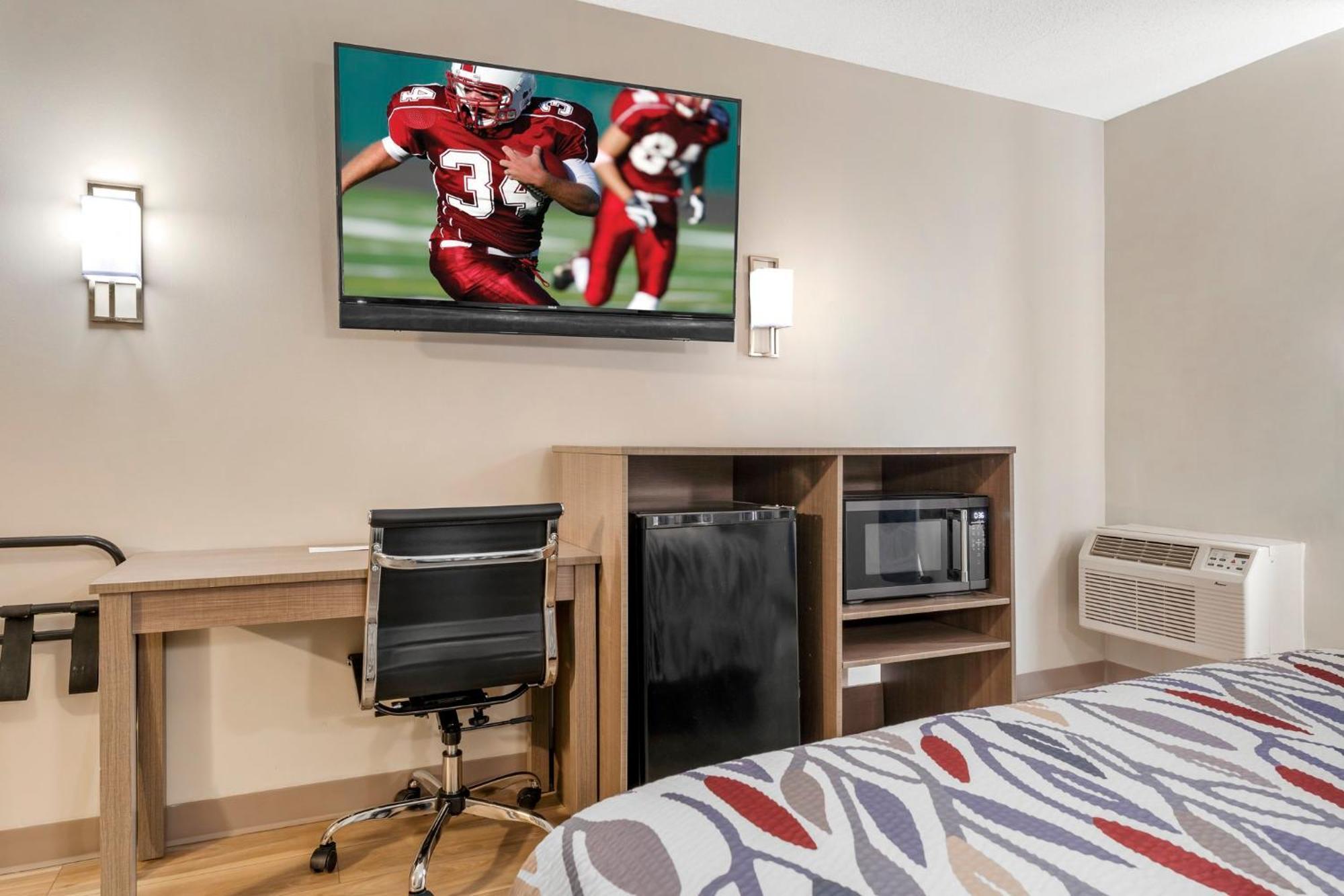 Red Roof Inn Джонстаун Екстериор снимка